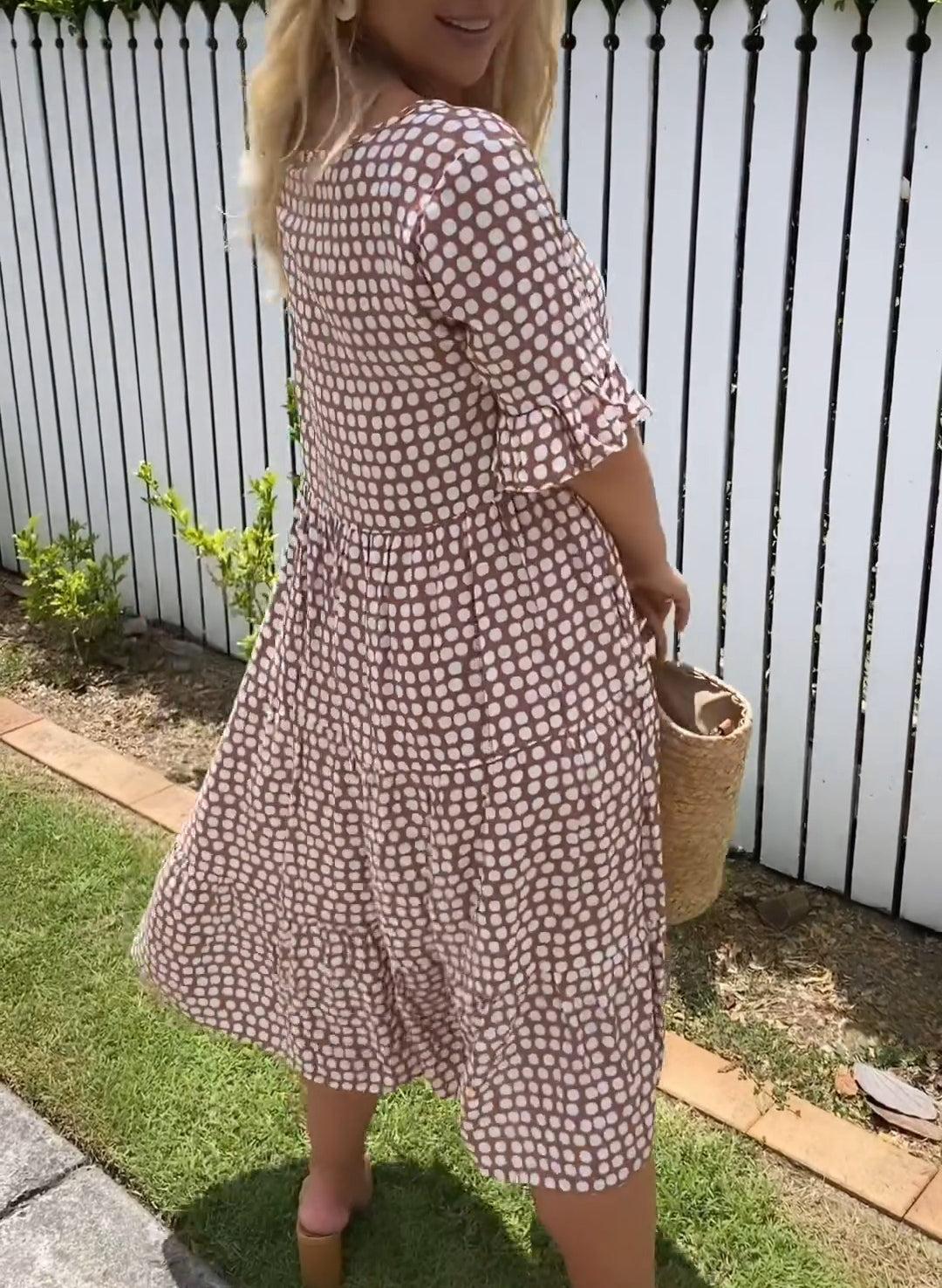 Elevate Your Style with the MICHELLE™ Short-Sleeve Midi Dress