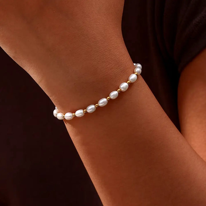 VINTAGE NATURAL PEARL BRACELET | ELEGANT, HANDCRAFTED JEWELRY