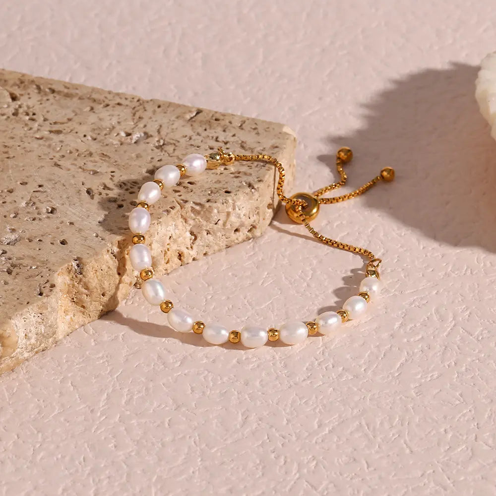 VINTAGE NATURAL PEARL BRACELET | ELEGANT, HANDCRAFTED JEWELRY